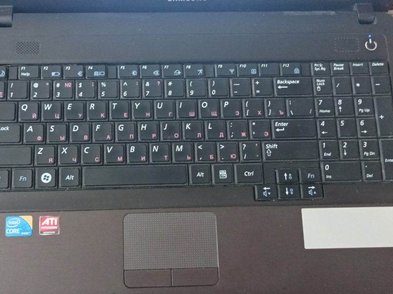 Ноутбук samsung R540