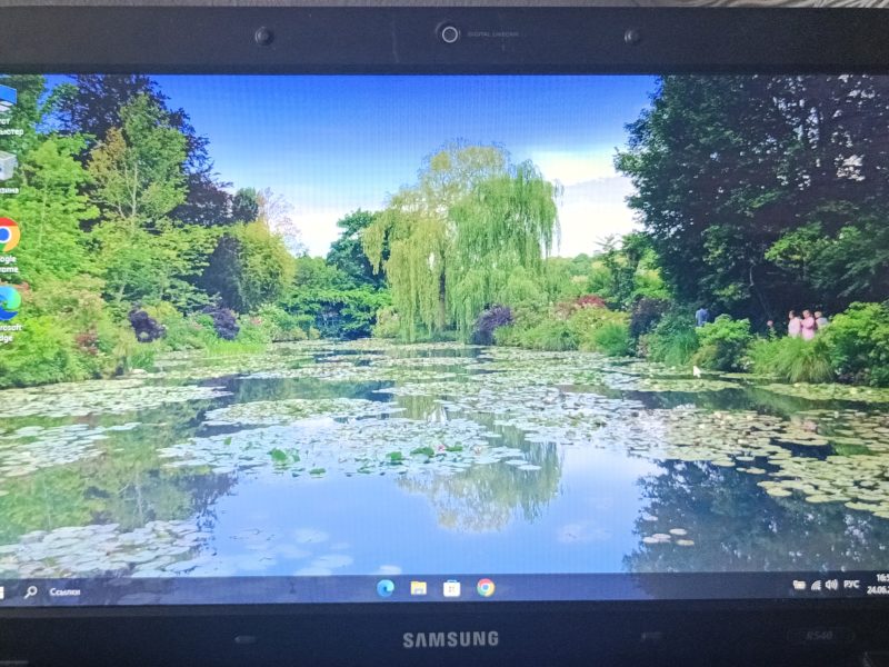 Ноутбук samsung R540